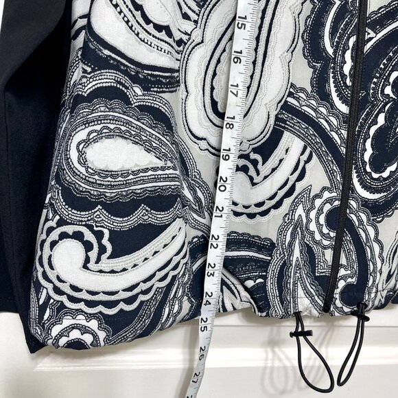 Chico's Zenergy Black & White Paisley Print Zip-Up Sport  Jacket Size 2 / US 12/ - Picture 9 of 12